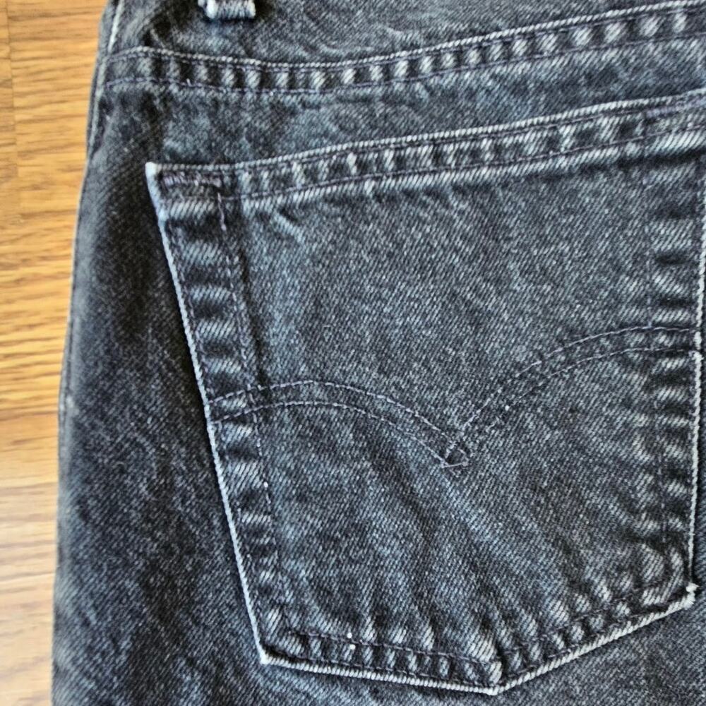 Vintage Levi’s 550 Relaxed Fit Slim Taper Jeans – Size 28" - Picture 4 of 5